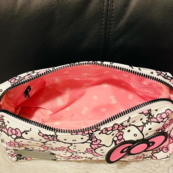 Hello Kitty Cosmetics Bag by Impressions - Picture 5 of 6